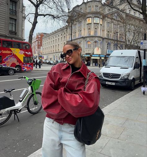 Outfits With Short Jackets, Winter Statement Pieces, Outfit With Red Leather Jacket, Sport Jacket Outfit, Crop Top Outfits Fall, Red Hoodie Outfit, Red Leather Jacket Outfit, Eurotrip Outfits, Red Jacket Outfit