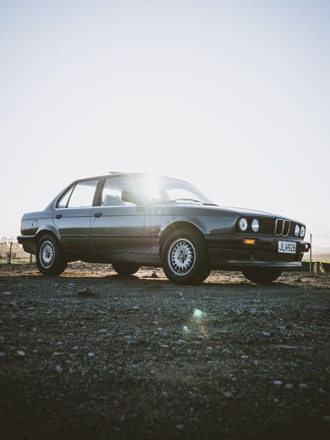 My 1989 BMW 320i (E30) captured in the afternoon sun sitting outside Hampton Downs race track in New Zealand. 1995 Bmw 850csi, 1995 Bmw M3 E36, 1997 Bmw M3, Bmw 1995, 1988 Bmw E30 M3, Sitting Outside, Bmw 320i, Afternoon Sun, Race Track