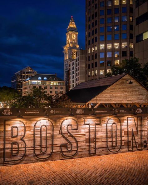 IGersBoston on Instagram: “Good evening Boston! Today‘s feature is this beautiful picture of the beautiful name of a beautiful city 🤩. Great picture by…” Boston Aesthetic Wallpaper, Boston Massachusetts Aesthetic, Boston City Aesthetic, Boston Vibes, Boston Wallpaper, Aesthetic Boston, Massachusetts Aesthetic, Boston Pictures, Boston Aesthetic