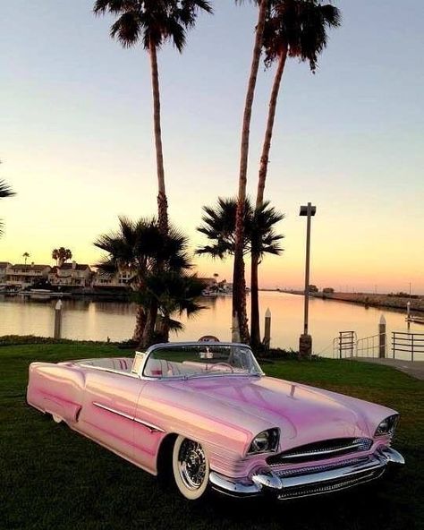 Killer kustom. #kustom Pink Cadillac Vintage, Custom Cars For Sale, Custom Car Parts, Pink Wonderland, Vintage Cadillac, Dr Car, Aesthetic Cars, Chip Foose, Custom Car Decals