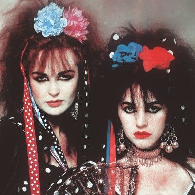 post pun/new wave mix Tacky Fashion, Alt Culture, Strawberry Switchblade, 1940s Hair, Girly Goth, Blitz Kids, 80s Goth, Wave Runner, Goth Bands