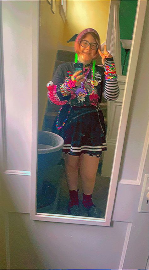 Break Core Aesthetic Outfits, Cringecore Outfit, 2020 Alt Kids Cringe, Alt Cringe, Cringe Outfits, Scene Core Outfit, Kandi Outfits, Kandi Core, Kandi Collection