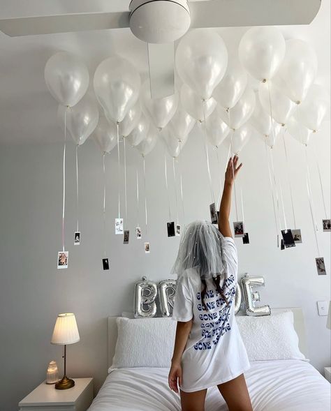 Bride Bed Bachelorette, Black And White Hen Party, Bachelorette Balloons, White Hen, Bachelorette Inspo, Engaged Af, Bride Photos Poses, Bride Photos, Party Photoshoot