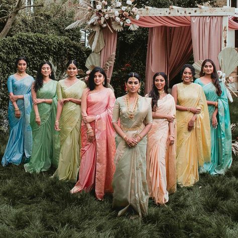 Pastel Saree Bridesmaids, Bridesmaids Sarees Indian, Bride And Bridesmaid Pictures Indian, Brides Maids Outfit, Hindu Wedding Bridesmaids, Pastel Colour Dresses, Indian Bridesmaids Saree, South Indian Bridesmaids, Indian Bridesmaids Outfits