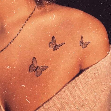 Small Back Tattoos, Butterfly Tattoo On Shoulder, Basic Tattoos, Dragonfly Tattoo Design, Ear Tattoo Ideas, Rose Tattoos For Women, Forearm Sleeve, Flower Tattoo Shoulder, Different Tattoos