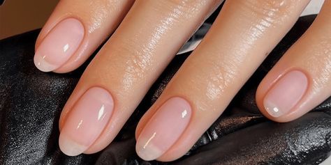 The "Naked" French Manicure Will Make You Look Expensive Clear Dip Manicure, Naked French Manicure, Clear Manicure Natural, Muted French Manicure, Soft French Manicure, Natural Looking Gel Nails, Italian Manicure, Subtle French Manicure, American French Manicure