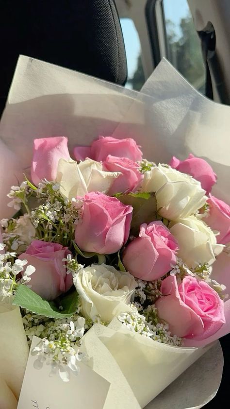 Pink Flowers Aesthetic Bouquet, Flowers Gift Girlfriend, Bouquet For Girlfriend, Pink Roses Bouquet, Birthday Flowers Bouquet, Birthday Roses, Pink Rose Bouquet, Prettiest Bouquet, Boquette Flowers