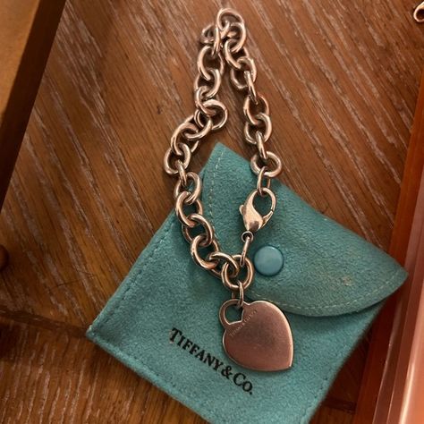 Tiffany & Co. Heart bracelet Heart Bracelet, Tiffany & Co., Plus Fashion, Fashion Trends, Fashion Tips, Clothes Design