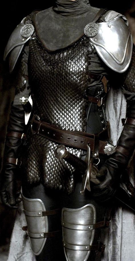 Dark Rise, Chainmail Armor, The Armor Of God, Medieval Woman, Fantasy Outfits, Found Object Art, Knight In Shining Armor, Knight Armor, Joan Of Arc