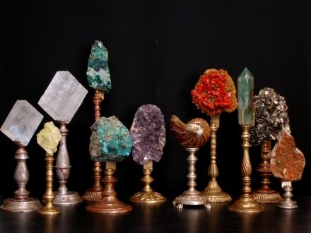 Furniture and decoration - Minerals, semi precious stones on stands - Empel Collections Rock Collection Display, Home Remodel, Rock Collection, Shabby Vintage, Crystal Decor, Cheap Decor, Semi Precious Stones, Displaying Collections, Cheap Home Decor