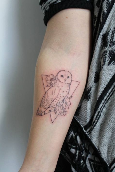 Owl Fine Line Tattoo, Minimalist Owl Tattoo, Small Owl Tattoos For Women, Fine Line Owl Tattoo, Small Owl Tattoo, Owl Tattoo For Women, Barn Owl Tattoo, Owl Tattoo Drawings, Cute Owl Tattoo