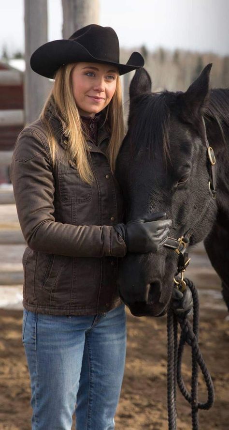 Heartland Actors, Amy Fleming, Heartland Cbc, Heartland Quotes, Heartland Amy, Horse Riding Quotes, Heartland Ranch, Cowgirl Pictures, Heartland Tv Show