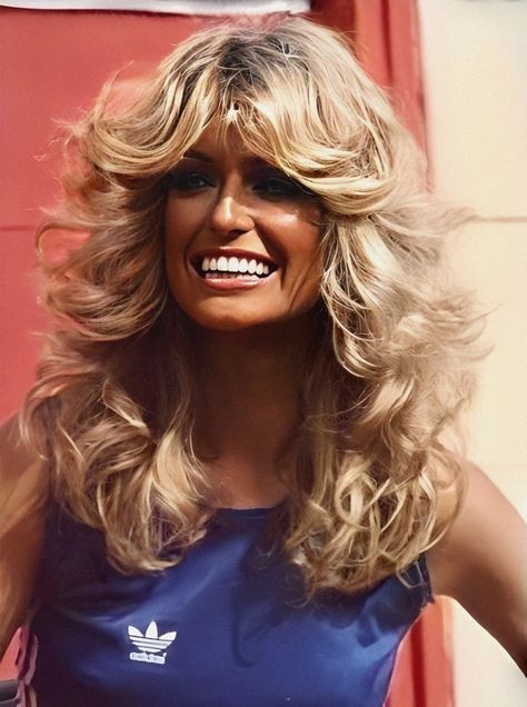 80s Prom Updo, 1970s Blowout Hair, Ferra Faucet Hair 70s, 80s Actresses Aesthetic, Farrah Haircut, 70 Hairstyles 1970s Long Hair, 70s Shaggy Hair Long, 70s Hair Inspiration, Farrah Fawcett Outfits