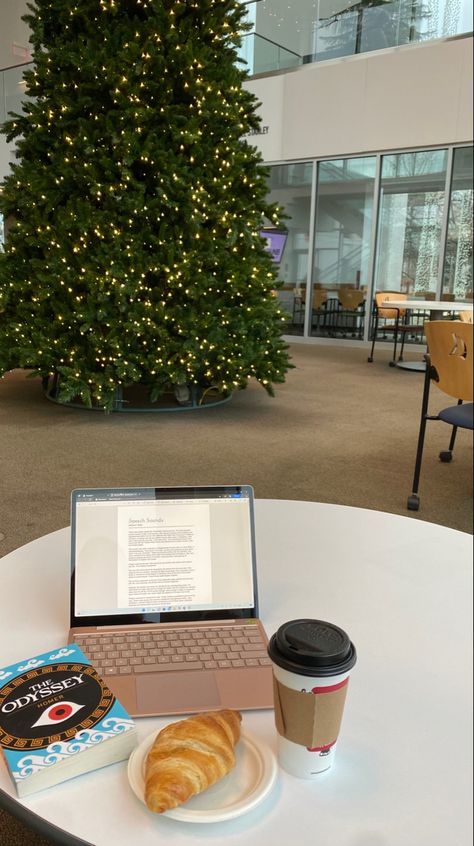 Laptop coffee a book and a croissant in front of a Christmas tree December Study Aesthetic, Christmas In College, Christmas Studying Aesthetic, Christmas Study Aesthetic, School Christmas Aesthetic, Milanote Ideas, Winter Studying, Christmas Study, School Habits