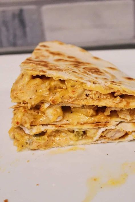 Taco Bell Chicken Quesadilla (with Taco Bell Quesadilla Sauce) Taco Bell Chicken Quesadilla Sauce, Chicken Marinade For Quesadillas, Best Cheese Quesadilla Recipe, Creamy Jalapeno Sauce Taco Bell, Copycat Taco Bell Chicken Quesadilla, Quesadilla Recipes Chicken, Taco Bell Chicken Quesadilla Recipe, Brianna Aesthetic, Taco Bell Tacos