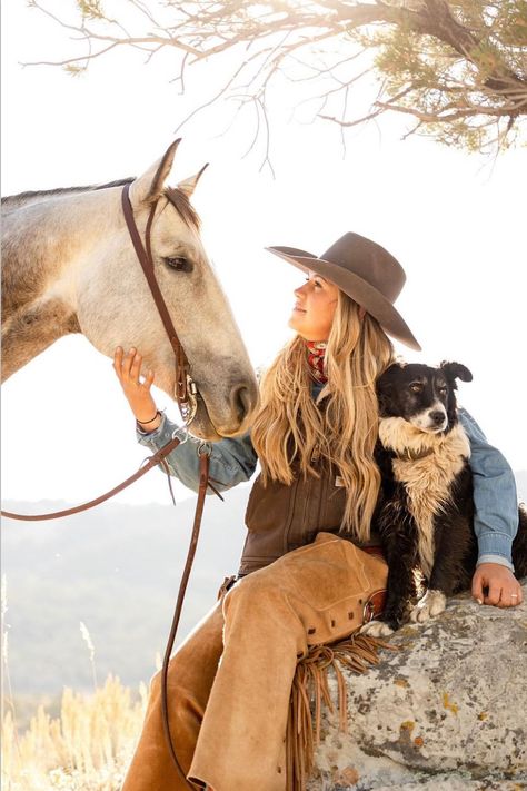 “It’s not what we have in life, but who we have in our life that matters.” #WesternWednesday 📷️: Hope Huneke Photography | Captured at a Cowgirls with Cameras photography adventure #westernlifetoday #westernlife #cowgirllife #cowgirl #cowgirlsandhorses #horses #horsegirl #ranchdog #ranchlife #girlsbestfriend Cowgirl Horse Photoshoot, Western Women Aesthetic, Photography With Horses, Cowgirl Photoshoot Ideas, Photos With Horses, Cowboy Shooting, Western Photoshoot Ideas, Dog And Horse, Cowgirl Photography