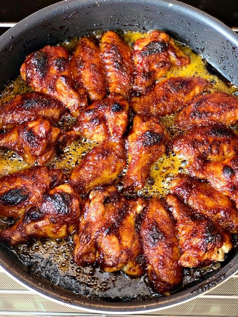 Sticky Blueberry Wings Pioneer Woman, Skillet Wings Recipe, Chicken Ribs Recipe, Chicken Wings In Skillet, Pan Cooked Chicken Wings, Chicken Wings On The Stove Top, Skillet Chicken Wings Recipes, Pan Seared Chicken Wings, Cast Iron Chicken Wings