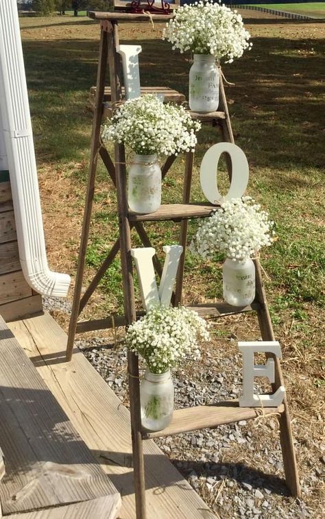 Rustic Wedding Decorations, Candy Land Christmas Decorations, Wooden Ladder, בר מצווה, Future Wedding Plans, Outdoor Wedding Decorations, Cute Wedding Ideas, Baby's Breath, Wedding Cake Designs