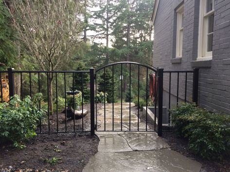 Side Yard Pathway, Side Yard Gate, Iron Railings Outdoor, Front Yards Diy, Iron Fence Gate, Gate Images, Chicago Bungalow, Wrought Iron Garden Gates, Yard Pathway