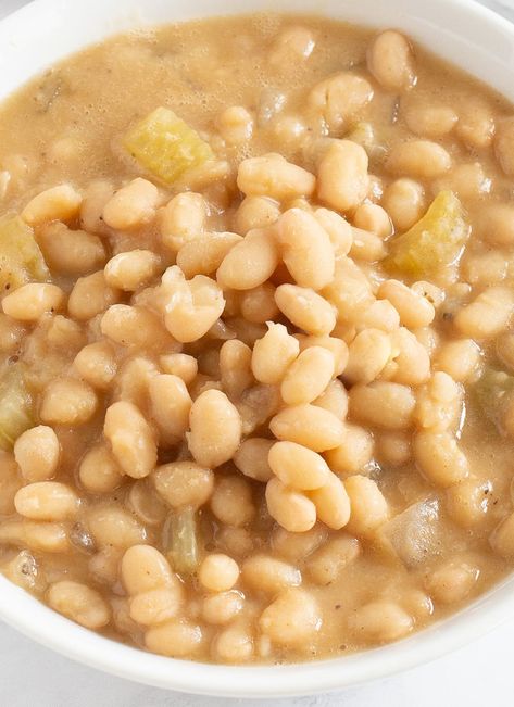 Navy Beans Crockpot Easy Recipes, Crock Pot Navy Beans, Navy Beans In Crockpot, Crockpot Navy Beans Slow Cooker, Crock Pot Navy Bean Soup, Cooking Beans In Crockpot, Slow Cooker Navy Beans, Southern Navy Bean Recipes, Navy Beans Crockpot