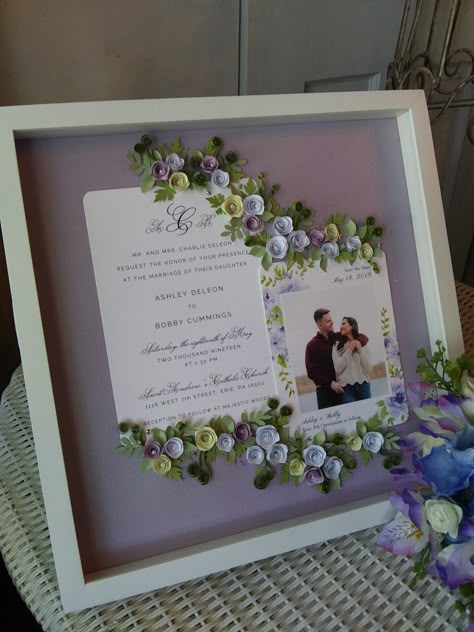 Invitation Keepsake Ideas, Wedding Invitation Shadow Box Ideas, Framed Wedding Invitation Keepsake, Shades Of Purple Wedding, Frame Mahar, Wedding Invitation Keepsake, Origami For Kids, Frames Diy Crafts, Wedding Frame Gift