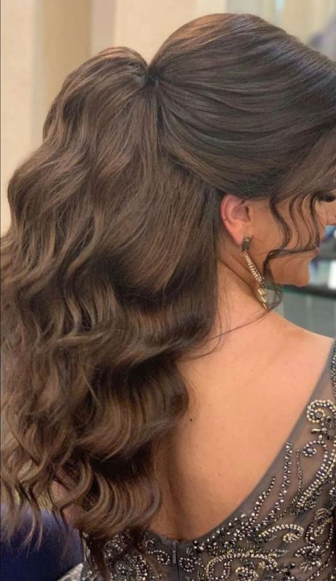 Trendy Layered Hairstyles, Long Hair Wedding, Down Hairstyles For Long Hair, Long Hair Style, Simple Prom Hair, Front Hair, Quince Hairstyles, Long Hair Wedding Styles, Front Hair Styles