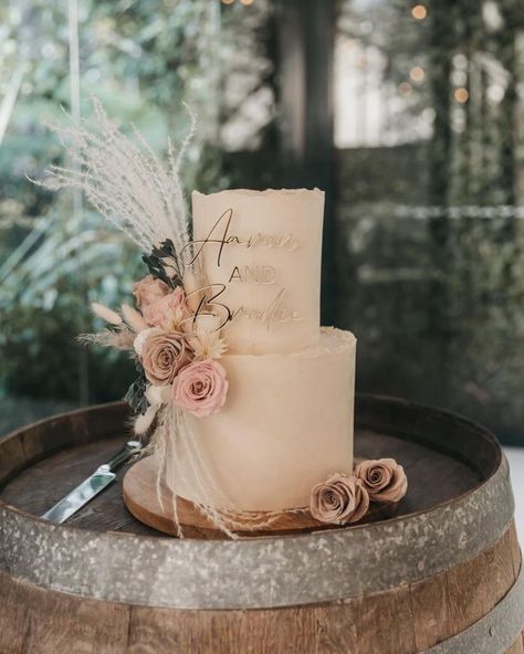 Happy 1 Year Anniversary, Tårta Design, Boho Cake, Boho Wedding Cake, Idee Babyshower, Wedding Cake Photos, Amazing Cake, Simple Wedding Cake, Engagement Cakes