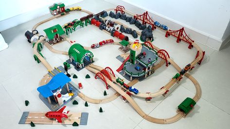 Brio Wooden Toy Train Track layout for Brio Airport & Helicopter Delivery Action Video: https://youtu.be/rwy5vp-qWNQ Train Track Layout, Toy Train Layouts, Brio Train, Train Video, Model Railways, Action Video, Train Sets, Children Toys, Wooden Train