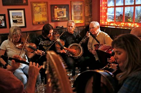 American Sports Bar, Ireland Pubs, 20s Aesthetic, Irish Countryside, Irish Women, Irish Culture, Old Irish, Irish Wedding, Irish Pub