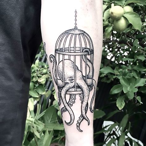 Octopus In Birdcage Tattoo Idea Birdcage Tattoo, Cage Tattoo, Cage Tattoos, Shape Tattoo, Octopus Tattoo, Detailed Tattoo, Thigh Tattoos Women, Diy Tattoo, Tattoo Blog