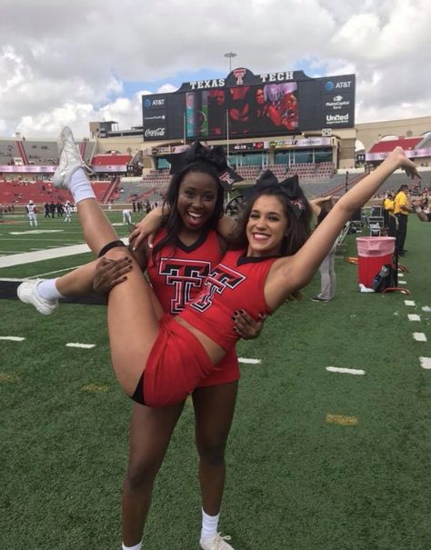 Texas Tech pregame in Jones AT&T Stadium College Football Gameday, Raiders Cheerleaders, Girly Games, College Cheerleading, Cute Cheer Pictures, Cheers Photo, College Cheer, Cheer Picture Poses, Cheer Poses