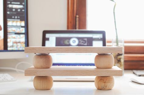 Give your neck a break and your eyes a treat. Build yourself a modern computer monitor stand | DunnDIY.com | #inspiration Monitor Stand Diy, Tv Riser, Cubicle Organization, Computer Monitor Stand, Diy Desktop, Build Yourself, Bloom Design, Monitor Riser, Custom Desk