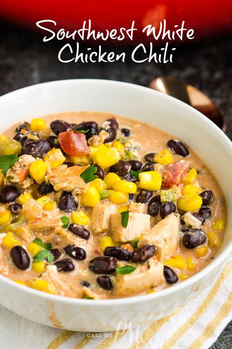 Southwest White Chicken Chili, Chili Stovetop, Creamy White Chicken Chili Recipe, White Chicken Chili Recipe Crockpot, Chili Recipe Stovetop, White Chicken Chili Slow Cooker, White Chicken Chili Recipe, Chilli Recipe, Chicken Chili Crockpot