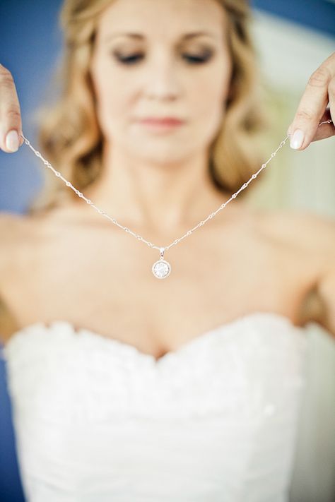 Sparkly Necklace, Connecticut Wedding, Wedding Photography Tips, Creative Wedding Photography, Bride Photography, Wedding Photos Poses, Bride Photo, Bridal Photography, Bridal Photos