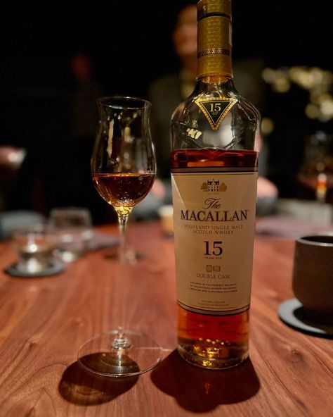 Guess what! 🎉 Could you guess correctly? 🤔 Go for the 15-year-old Macallan! 🥃 It had been a long time since I last tasted the incredible double cask 15 year old! This incredible whisky has notes of dried fruit, toffee, vanilla, oak, and baked apple pie. 🍏🍮 The flavour offers a delicious combination of honey and chocolate citrus, raisins, vanilla, and oak spices, 🍯🍫🍊🍇 while the finish offers a wonderful surprise of ginger and caramel. 🌟🍬 #macallan #macallanwhisky #macallandistillery #whisky #... Macallan Whisky, Baked Apple Pie, Dont Drink And Drive, Baked Apple, Wales Uk, Scotch Whisky, Single Malt, Dried Fruit, Toffee