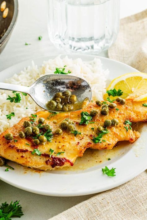 Plate of lemon chicken piccata Gluten Free Lemon Chicken, Lemon Chicken Piccata Recipe, Special Diet Recipes, Lemon Chicken Piccata, Piccata Recipe, Chicken Piccata Recipe, Gluten Free Cookbooks, Gluten Free Meal Plan, Easy Main Dishes