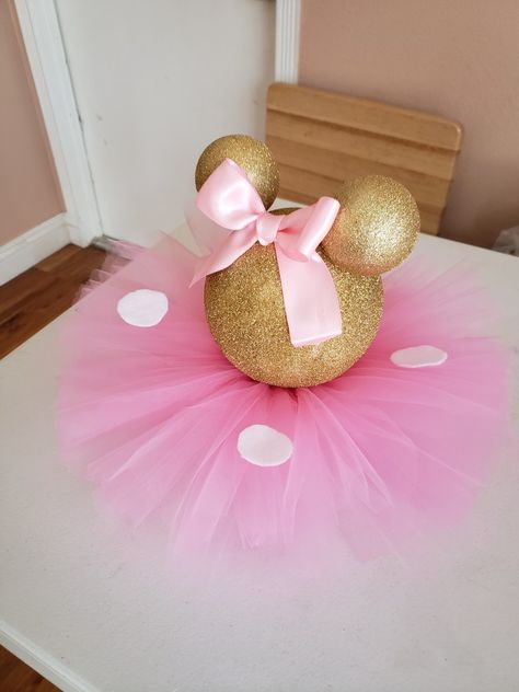 Mini Mouse Table Centerpiece, Minnie Mouse Party Centerpieces, Diy Minnie Mouse Centerpieces, Mini Mouse Centerpiece, Minnie Mouse Centerpiece, Minnie Mouse Centerpieces 2nd Birthday, Minnie Mouse Centerpieces Ideas, Mickey Minnie Centerpieces, Minnie Mouse Birthday Party Ideas Diy