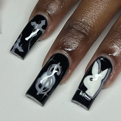 Playboi Carti Nails, Carti Nails, Gang Nails, French Tip Almond Short, Black French Tip Almond, Fake Nails Acrylics, French Tip Almond, Kawaii Grunge, Black French Tip