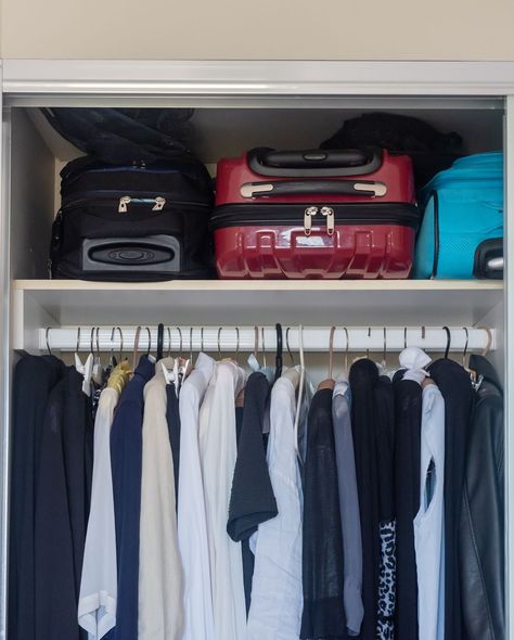 Luggage Storage Closet, Organize Luggage In Closet, How To Store Luggage At Home, Luggage Storage Ideas Closet, Luggage Storage Ideas Small Spaces, Suitcase Storage Ideas, Luggage Storage Ideas, Luggage Closet, Closet Organization Tips