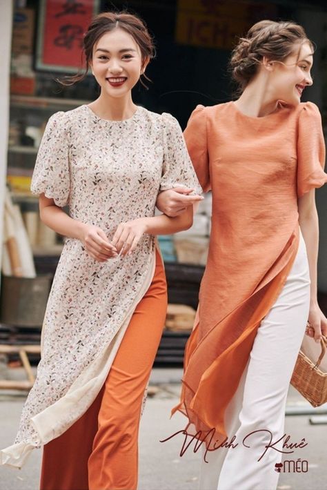 Vietnamese Inspired Fashion, Indian Daily Outfits, Vietnamese Outfit Casual, Cny Outfit, Modern Ao Dai, Asian Style Dress, Vietnam Dress, Traditional Gowns, Chinese Style Dress