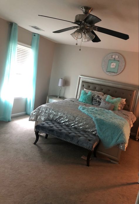 Tiffany Blue Room Ideas Bedrooms, Gray Turquoise Bedroom, Tiffany Blue And Grey Bedroom, Gray And Turquoise Bedroom Walmart, Gray And Teal Bedroom Ideas, First Apartment Decorating Bedroom, Teal Dorm Room, Teal Teenage Girl Bedroom Cozy, Teal Room Ideas