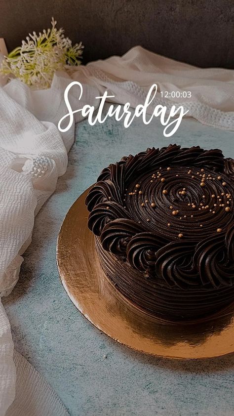 Cake For Birthday Woman, Cooking Captions, Chocolate Birthday Cakes, Cake Shake, Aesthetic Chocolate, Cake For Birthday, Cakes Simple, Baking Photography, Birthday Cake For Husband