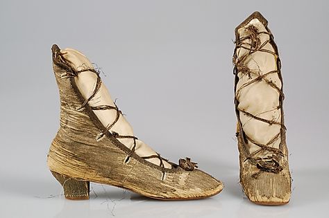 Evening boots  Date: 1860–69  Culture: probably French  Medium: Linen, metallic, sequins  Credit Line: Brooklyn Museum Costume Collection at The Metropolitan Museum of Art, Gift of the Brooklyn Museum, 2009; Gift of Mrs. Chauncey E. Low, 1931  Accession Number: 2009.300.4195a, b  Metropolitan Museum of Art Rococo Shoes, Elizabethan Clothing, Antique Shoes, 1860s Fashion, French Shoes, Historical Shoes, Victorian Shoes, 1860 Fashion, Brooklyn Museum