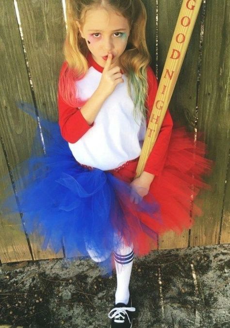 DIY Harley Quinn Tutu Costume – Charlotte by Design Harley Quinn Costume Kids, Harley Quinn Costume Diy, Harley Quinn Halloween Costume, Tutu Tutorial, Harley Quinn Halloween, Diy Costumes Women, Cheap Halloween Costumes, Harley Quinn Costume, Costume Tutorial