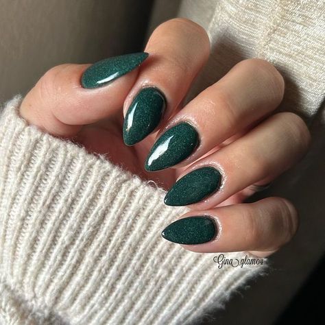 Deep Green Almond Nails, Green Dip Powder Nails, Green Dip Nails, Green Dips, Overlay Nails, Witch Nails, Nails Nailpolish, Green Tips, Dip Nails