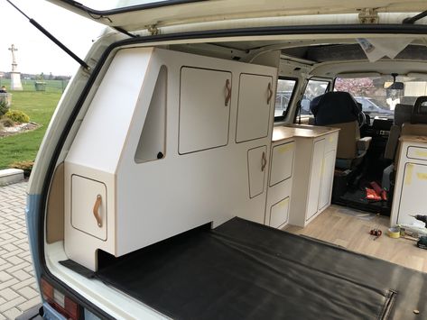 T3 Camper Interior, Vw T3 Interior, Vw T3 Interior Ideas, Vw T3 Tuning, Bus Renovation, Volkswagen Bus Interior, Vw T3 Camper, Transit Connect Camper, Ford Transit Campervan