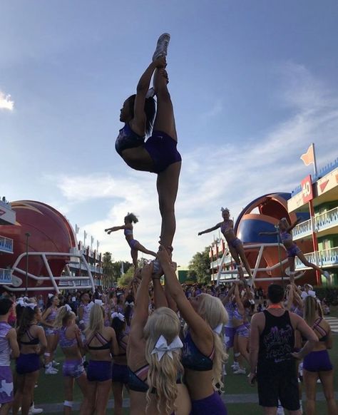 Spirit of Texas A-Team Kylana Whitley Worlds 2017 / pin uploaded by @beccaclarkkk Cheerleading Worlds Aesthetic, Fnl Aesthetic, Worlds Cheer, Cheer Worlds, Cheerleading Worlds, Cheer Nationals, Cool Cheer Stunts, Cheer Games, Cheer Flyer