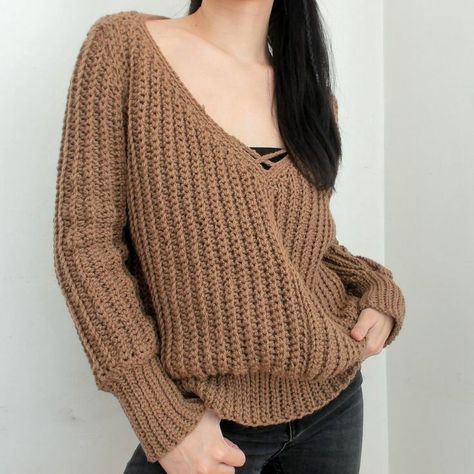 Slouchy sweater outfits