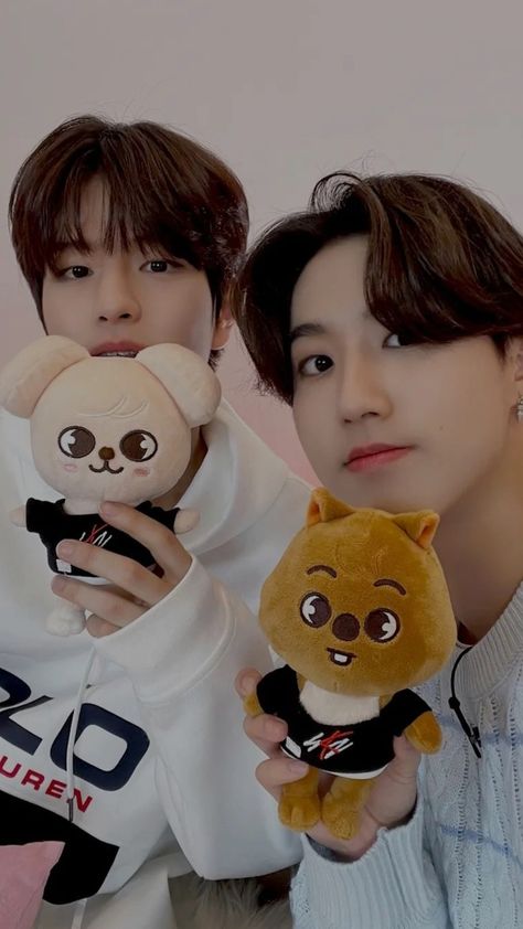 Seungmin And Han Wallpaper, Seungmin And Han, Han And Seungmin, Wallpaper Thoughts, Han Seungmin, Kids Background, Kids Bracelets, Skz In Cute, Stray Kids Seungmin