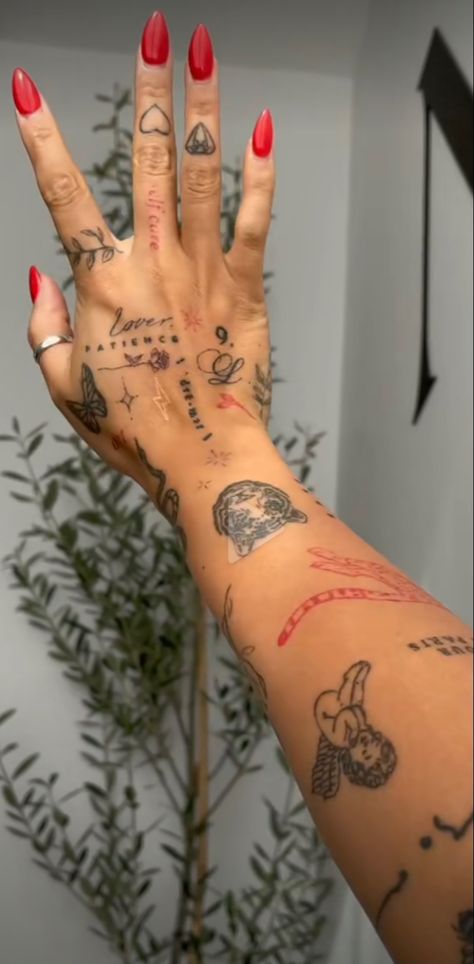 Hand Tattoos For Women Patchwork, Patchwork Tattoos Women, Shin Tattoo Womens, Fine Line Patchwork Tattoo, Patchwork Sleeve Tattoo For Women, Patch Sleeve Tattoo, Word Tattoos On Hand, Tattoo Main, Cursive Tattoos